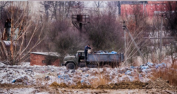 Львовским мусором засыпали спальный район города