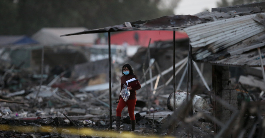 Взрыв на рынке фейерверков в Мексике: погибли 12 человек, 70 ранены