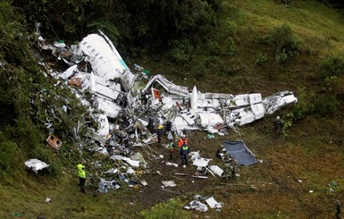 В Боливии назвали причину крушения самолета с футболистами 