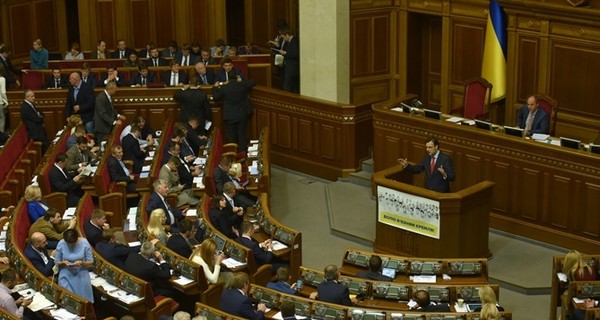 В 2016 году все заседания Верховной Рады посетили лишь 13 депутатов