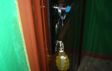 В Лубнах в многоэтажке обнаружили гранату 