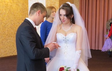 В Мелитополе поженились разведчики из зоны АТО