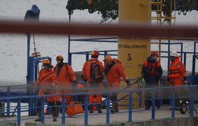 Крушение Ту-154: первые тела жертв отправили на экспертизу