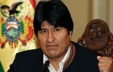 Президента Боливии поймали за просмотром порно в суде