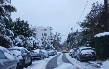 В Афинах впервые за несколько лет выпал снег 