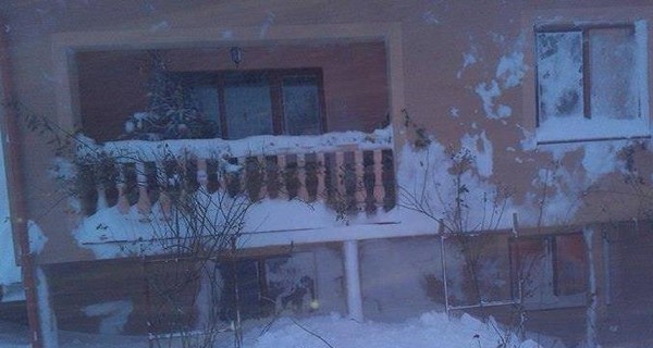 На Закарпатье снежная лавина накрыла жилой дом 