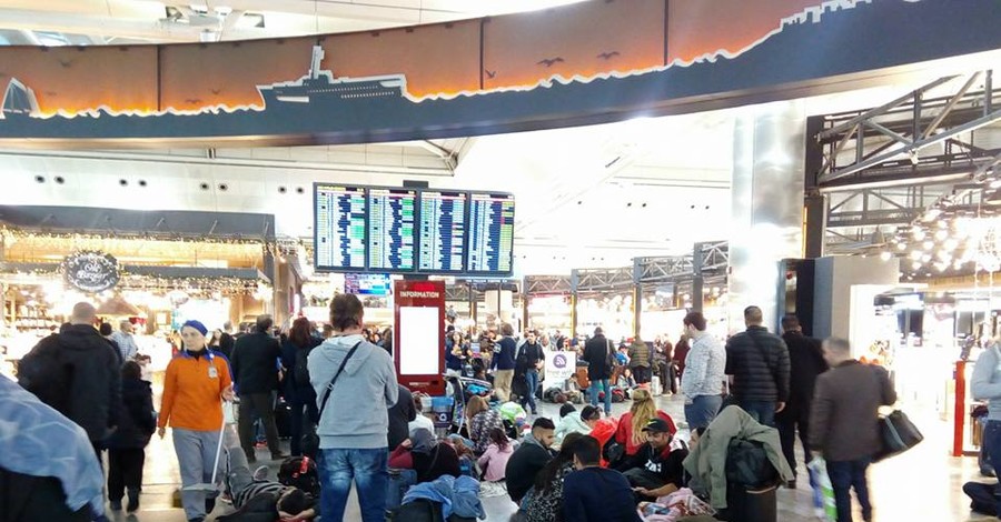 Заложники стамбульского аэропорта: 