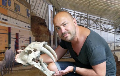 Харьковчанин воссоздает образы доисторических зверей по их останкам