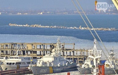 В Одессе замерз весь военный флот Украины 