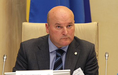 Руководитель Интерпола Василий Неволя рассказал, когда объявят в розыск Онищенко и Януковича