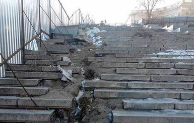Потемкинская лестница оказалась в опасности из-за сильных снегопадов