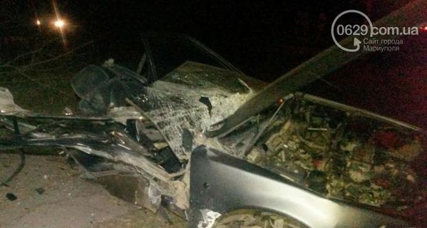 В Мариуполе военные попали в аварию, один солдат погиб