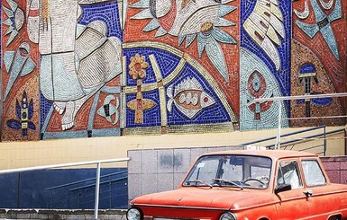Эхо из прошлого: киевский фотограф снимает советские мозаики и монументы