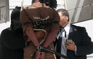 В Кувейте во время массовой казни повесили принца