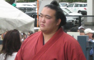 Самый высокий ранг сумо впервые за 19 лет присудили японцу