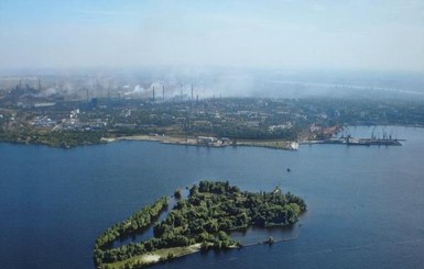 В Запорожье не смогли декоммунизировать остров и озеро Ленина
