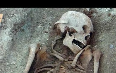 Под Потемкинской лестницей в Одессе найдены останки человека