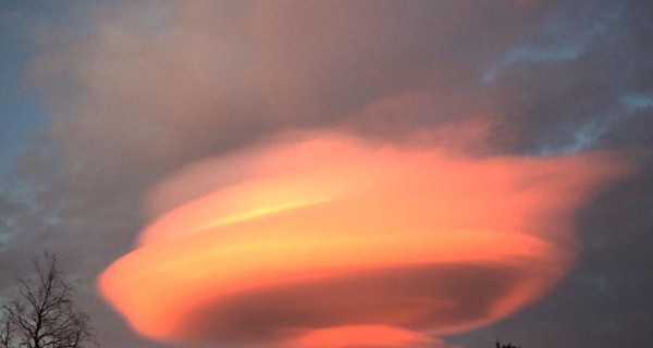 В Швеции увидели необычное облако похожее на НЛО