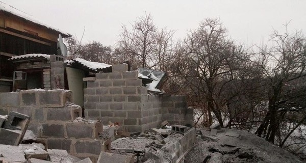 Ситуация в Авдеевке: снаряд попал в пятиэтажку, возможна эвакуация