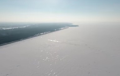 Замерзшее Киевское море сняли с высоты птичьего полета
