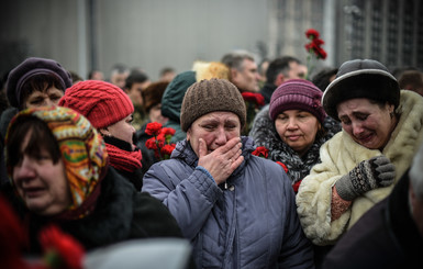 На Майдане Независимости попрощались с погибшими под Авдеевкой бойцами