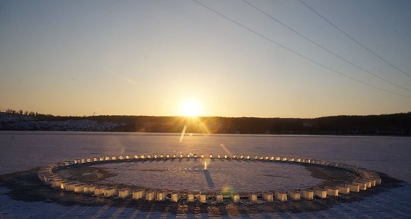 Запорожцы построили единственную в Украине ледяную карусель