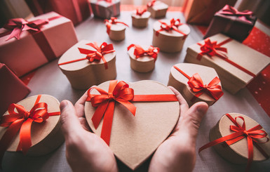 10 идей, что подарить парню на 14 февраля (День Святого Валентина) 2018