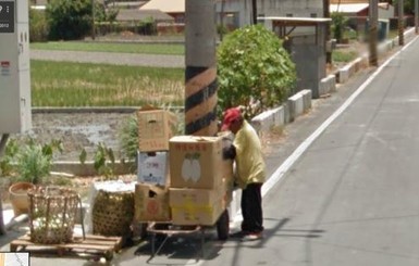 Тайваньская девушка увидела на фото Google Street своего умершего деда 
