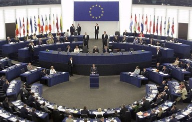 Европарламент поддержал механизм приостановки безвиза