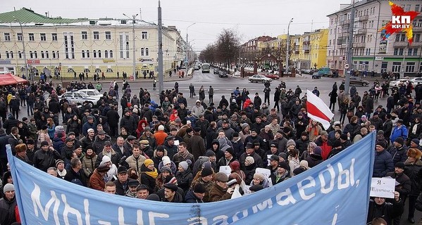 В Беларуси массовые протесты против налога на тунеядство