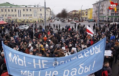 В Беларуси массовые протесты против налога на тунеядство