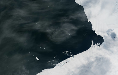 В NASA показали, как айсберг размером с остров откалывается от Антарктиды