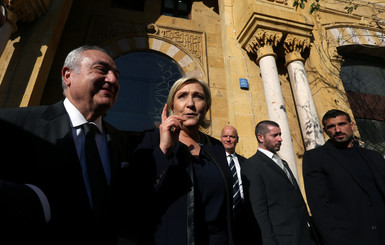 Марин Ле Пен не встретилась с муфтием Ливана, чтобы не надевать платок