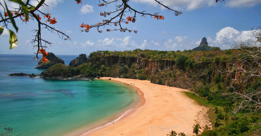 Портал Tripadvisor назвал 25 самых красивых пляжей мира