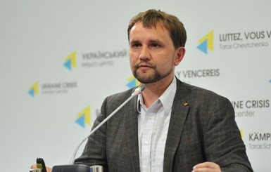 Вятрович посчитал, что в Киеве нужно снести еще 29 памятников
