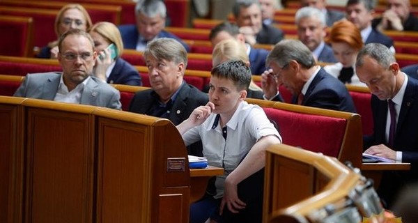 Депутат попросил отсадить его от Савченко в Верховной Раде 