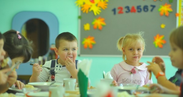 В киевских школах и детсадах подорожает питание 