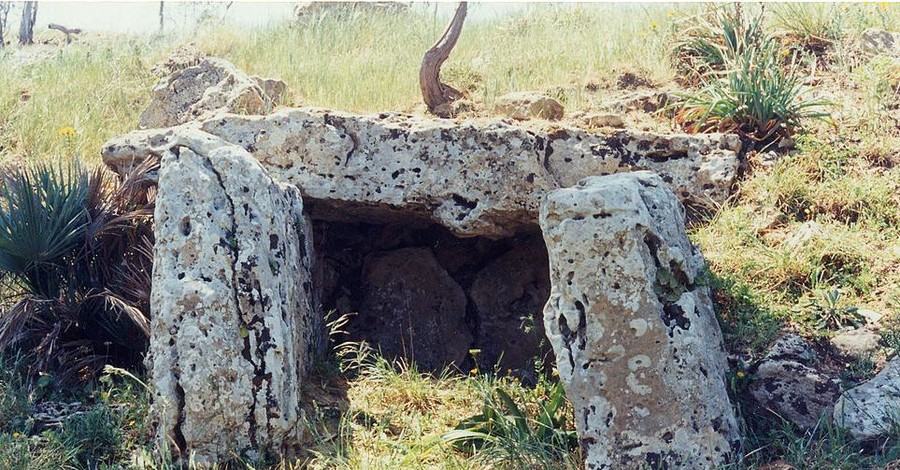 В Израиле археологи обнаружили камень с 4000-летними рисунками