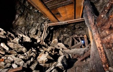 Авария на шахте в Торецке: один человек погиб, трое выбрались