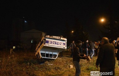 В Батуми местные жители устроили беспорядки у здания полиции, 22 пострадавших  