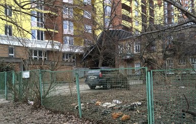 В центре Киева погибла коллекция уникальных птиц 
