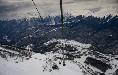 В Альпах три человека погибли из-за схода лавины