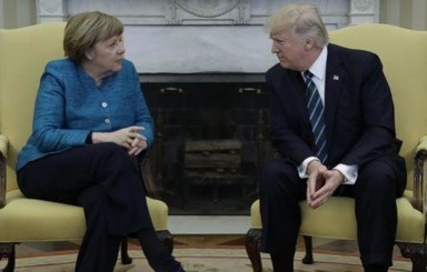 Трамп не пожал руку Меркель перед камерами