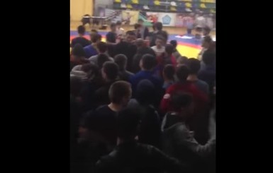 В Дагестане турнир по борьбе завершился массовой дракой