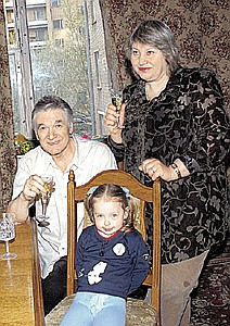 Александра Белявского выхаживают две жены 