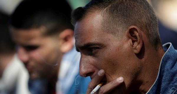 В Киеве штраф за курение в общественных местах могут увеличить в 50-100 раз