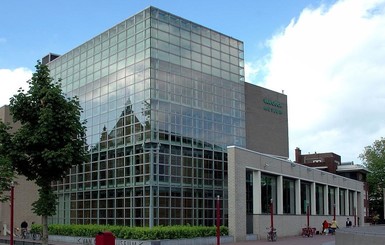 В музей Амстердама вернули похищенные картины Ван Гога