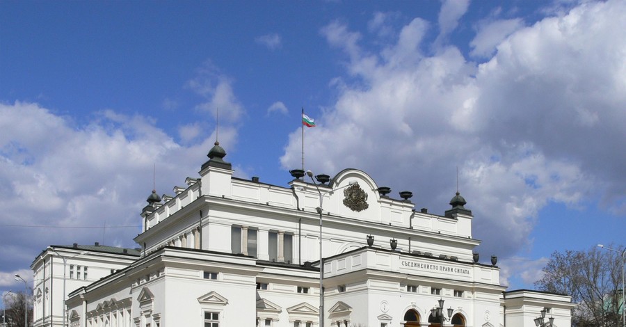 В Болгарии начались парламентские выборы