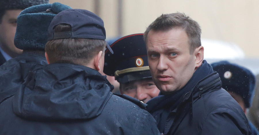 Навальный отсидит 15 суток и заплатит двадцать тысяч рублей штрафа