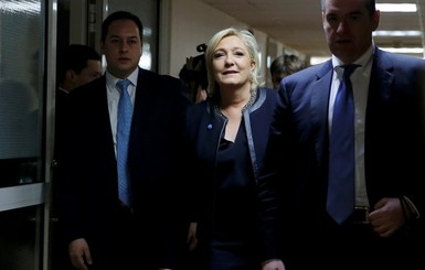 Ле Пен пожаловалась на отказ французских банков выдать ей кредит